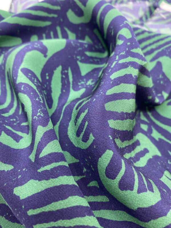 Silk Crepe de Chine floral – green - Image 2