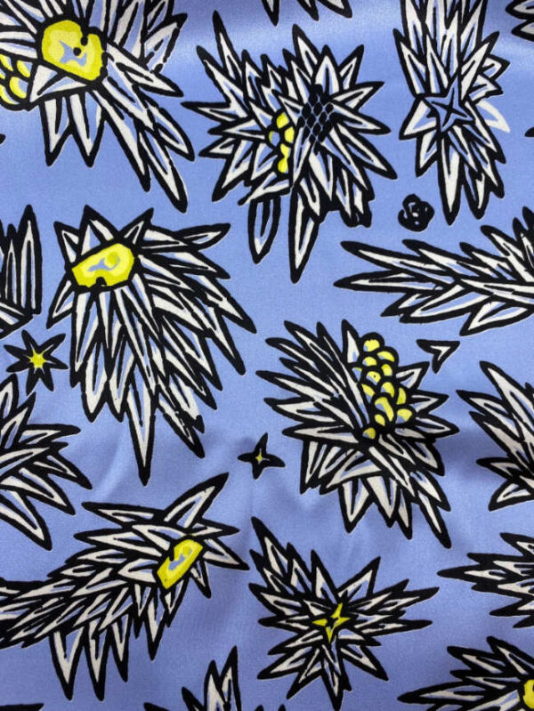 Seidensatin, Blumenprint, hellblau